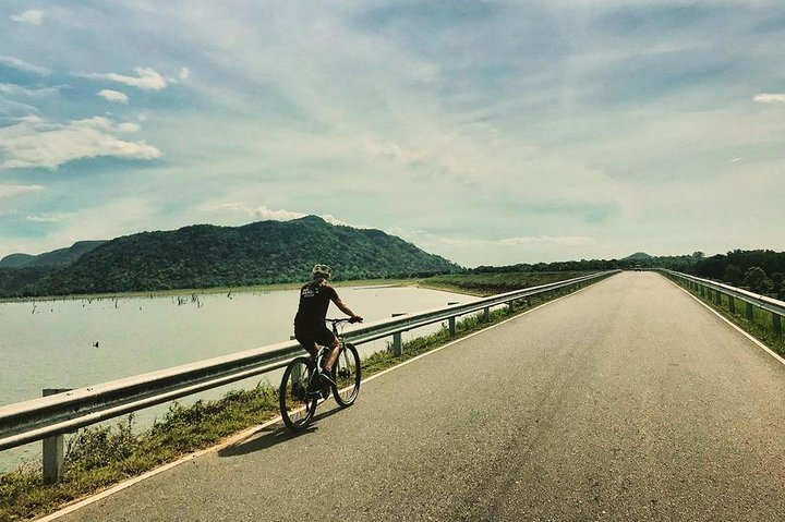 8 Days Private Cycling Tour of Sri Lanka from Colombo - Photo 1 of 8